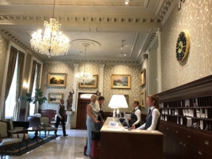Reception area in the Grandhotel’s riverside wing.